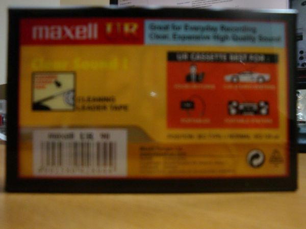 Аудиокассета Maxell UR 90 (Европейский рынок) (2002-2005г.)