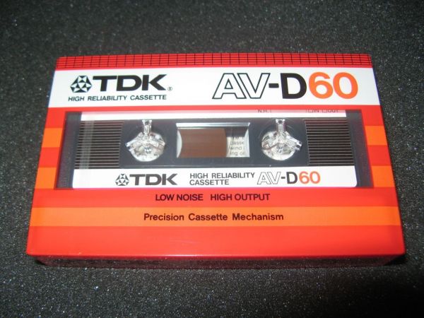 Аудиокассета TDK AV-D 60 (US) (1982 - 1984 г.)