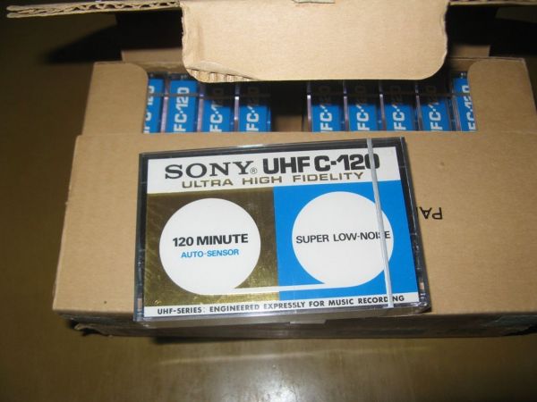 Аудиокассета SONY UHF 120 (US) (1971 - 1973 г.)
